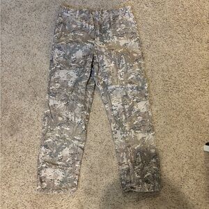 Carhartt WIP camo pants